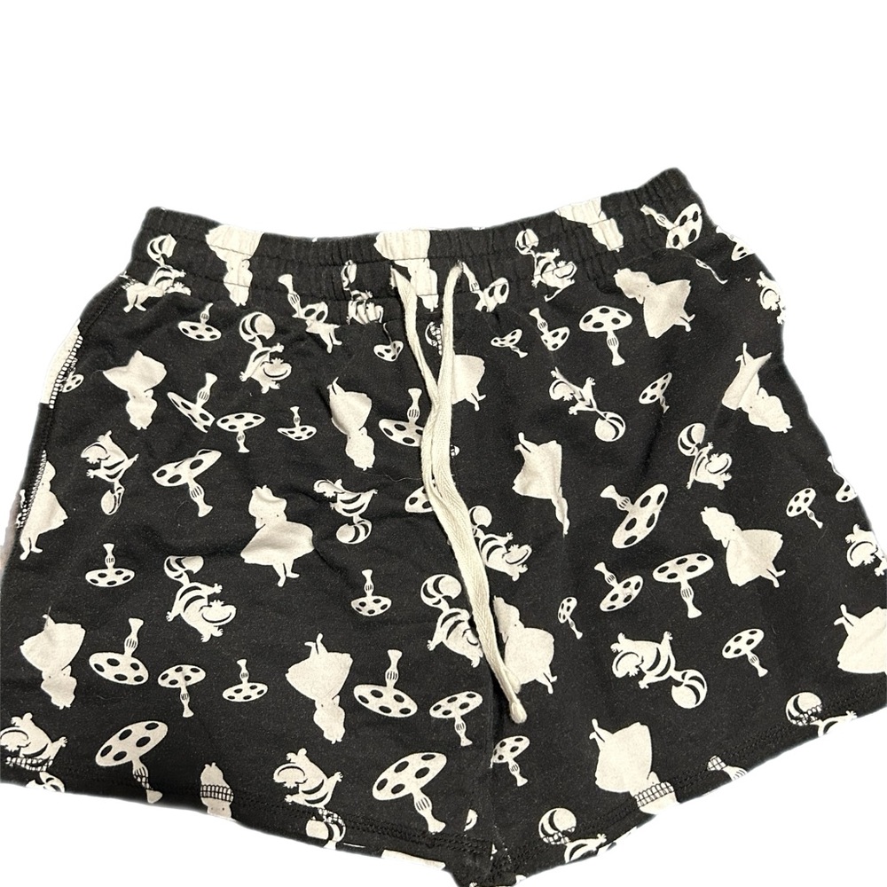 Alice in wonderland shorts